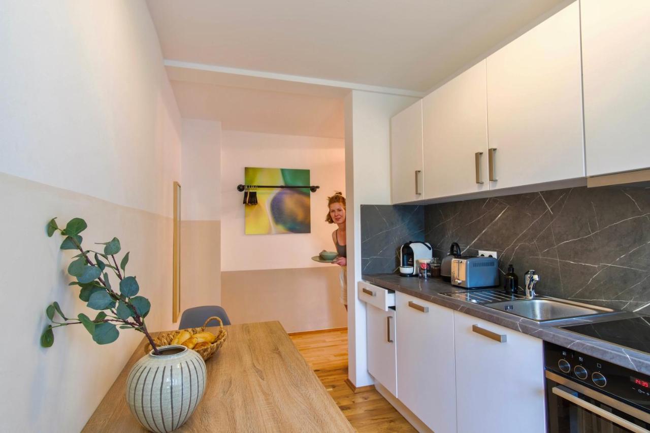 4-Room Luxury Apartment - Close To Central Station, Free Parking, Kitchen Leipzig Exterior photo
